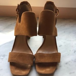 Banana Republic Tan Heeled Sandals